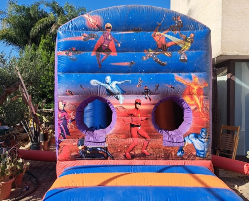 Multi ostacolo e scivolo supereroi Jumpsalento